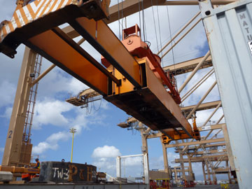 Crane inspection in Hawaii